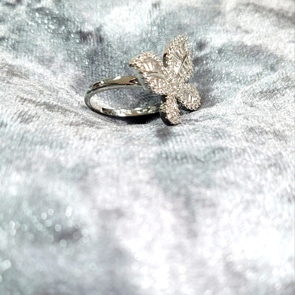 925S Exquisite Big Butterfly 🦋 White Zircon Ring - Picture 2 of 8